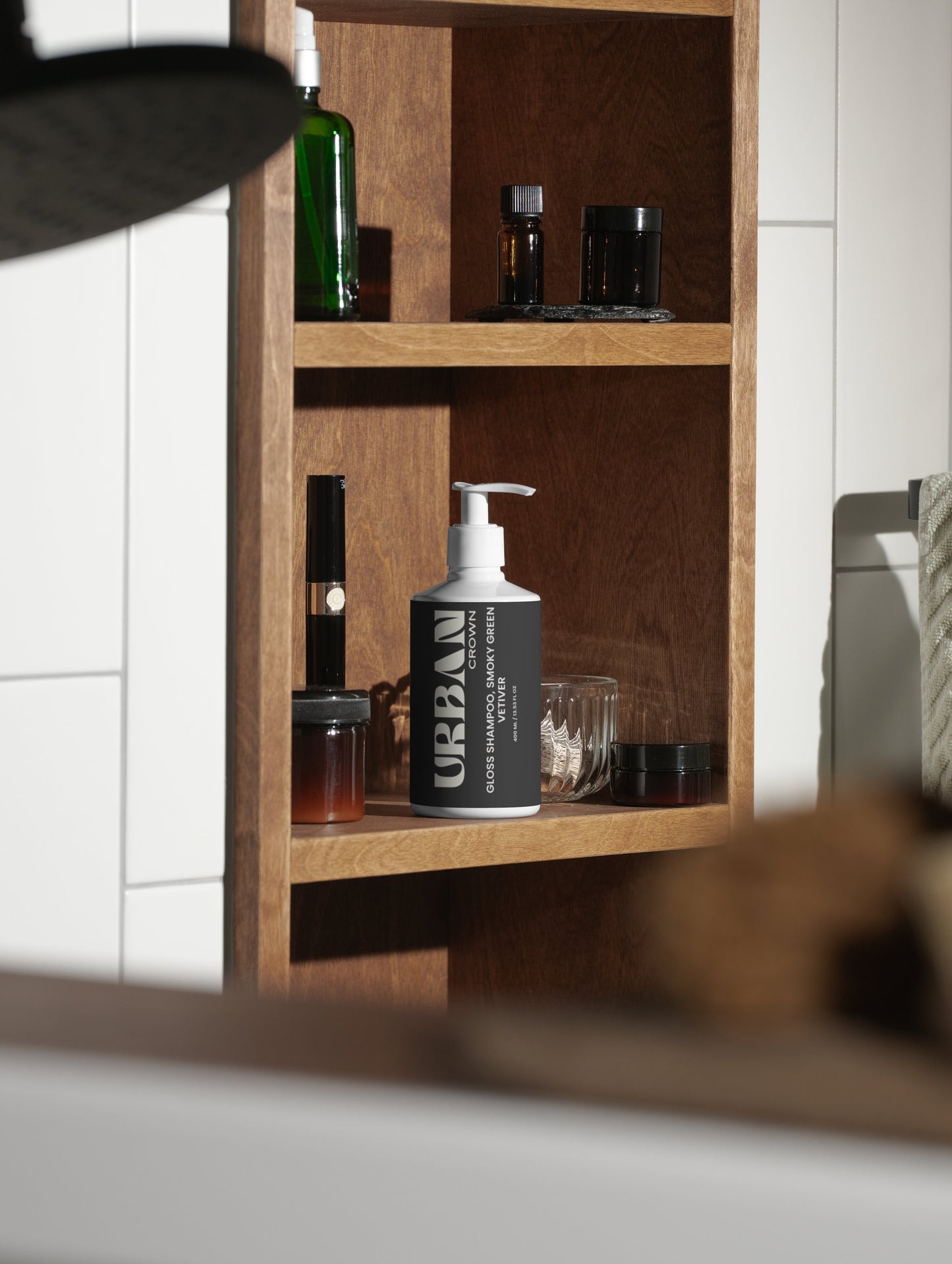 Urban Crown Gloss Shampoo, Smoky Green Vetiver